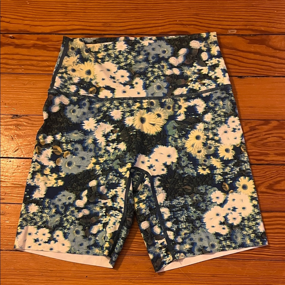 OFFLINE by Aerie bike shorts blue floral print